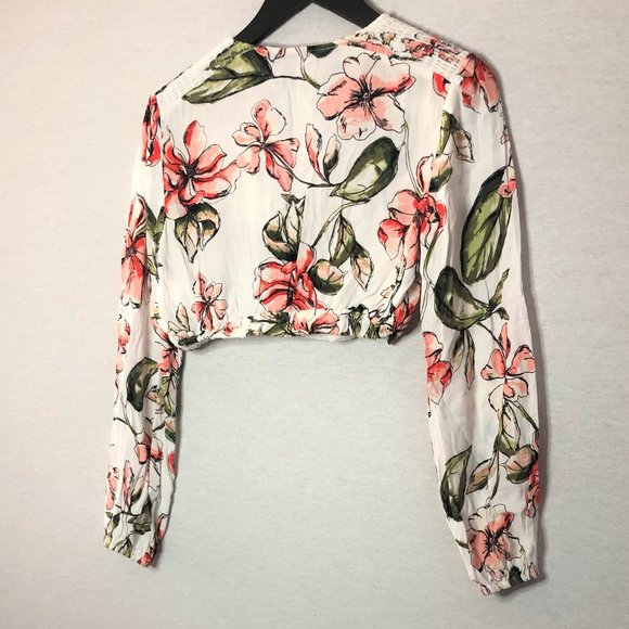 (NEW) GUESS White Floral Long Sleeve Crop Top - Picture 6 of 7